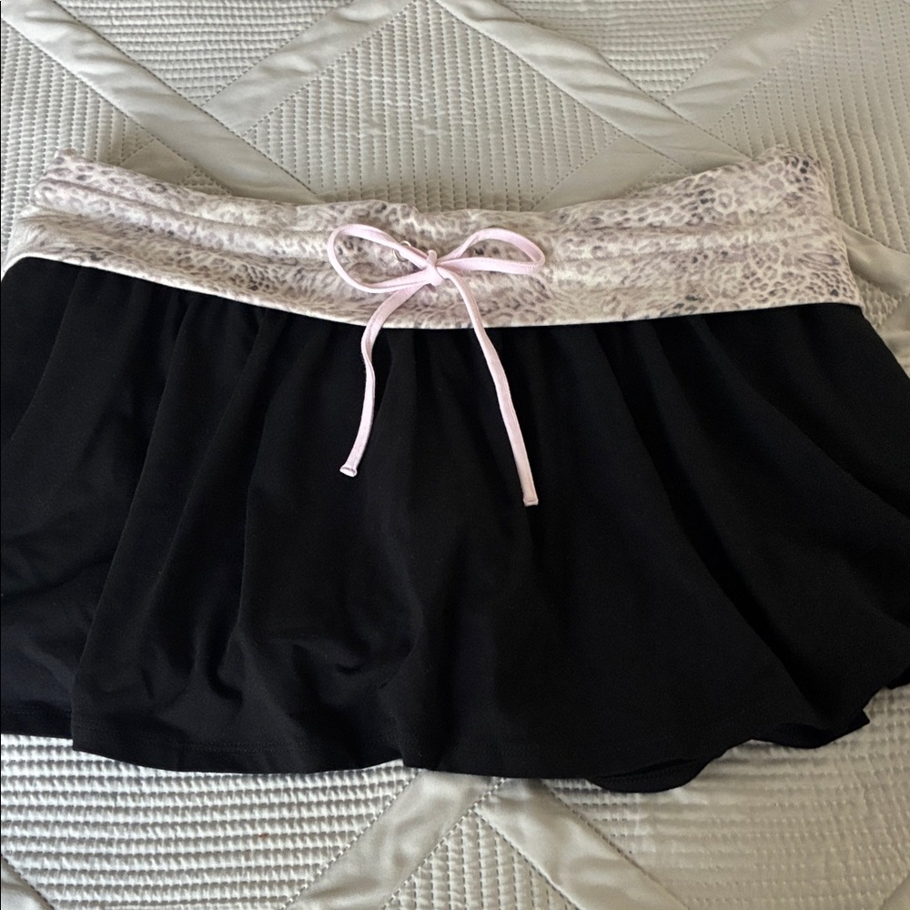 Black Athletic bubble skort with Pink Animal Print Waistband